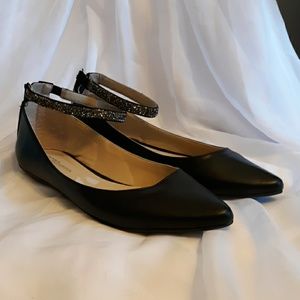 NWOT BCBGeneration Cuffed Flats